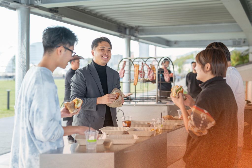 神戸・三宮やメリケンパークの近くにあるTOTTEI PARK一帯で開催される関西注目の音楽イベント「MASHUP FESTIVAL kobe'26」、EN&sup3; TOTTEI BBQ・飲み放題付きアップグレード券